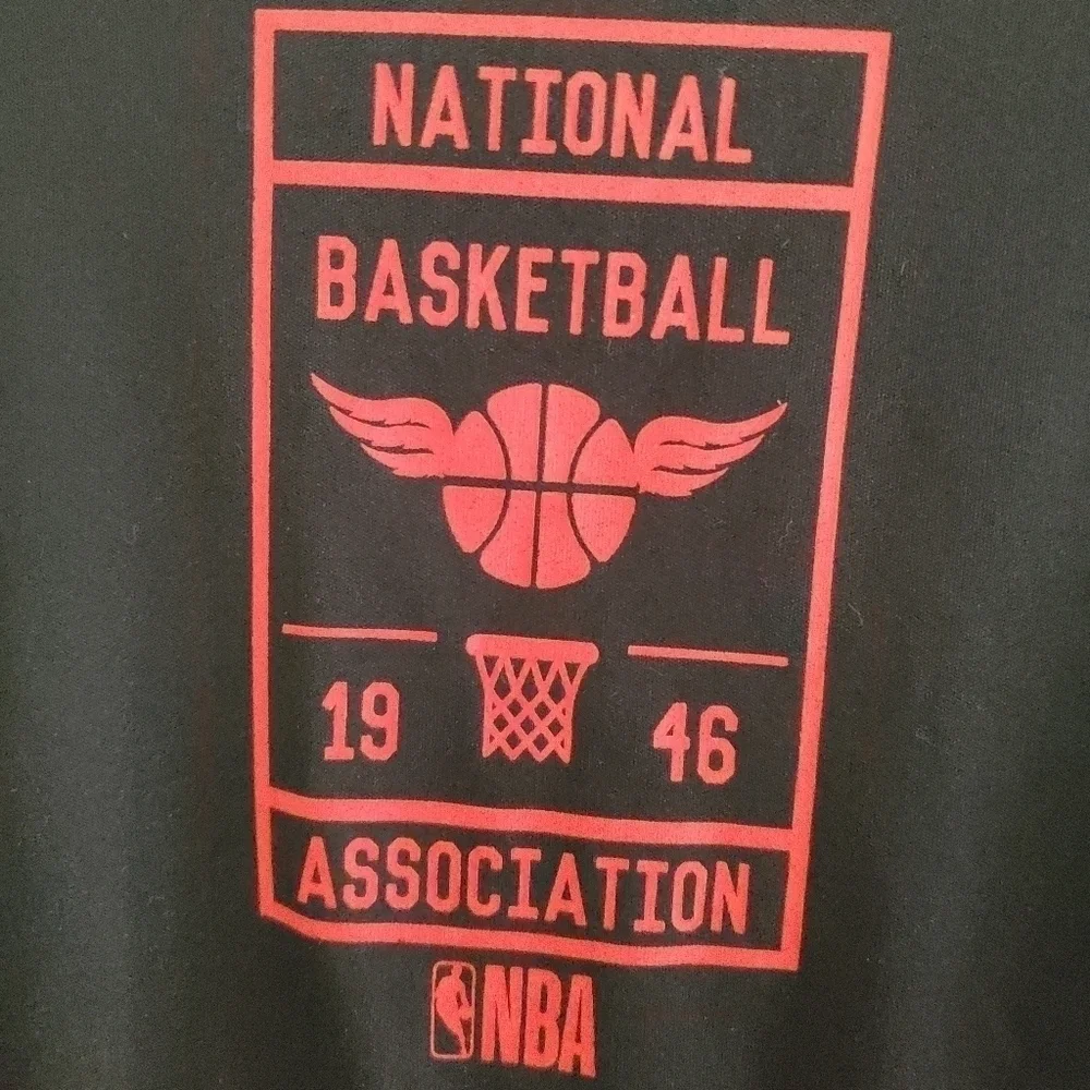 NBA tshirt kids Medium